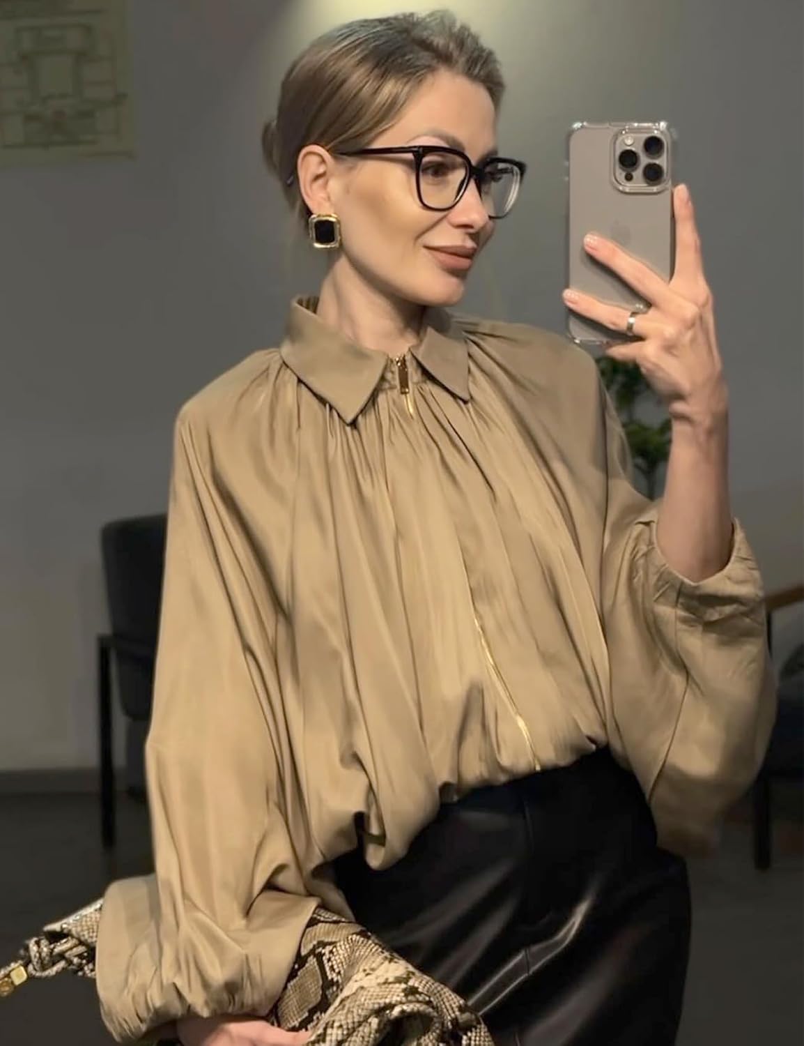 Kissonic Women's Puffed Bomber Jacket Lapel Collar Batwing Sleeve Zip Front Oversized Pleated Shirts Streetwear