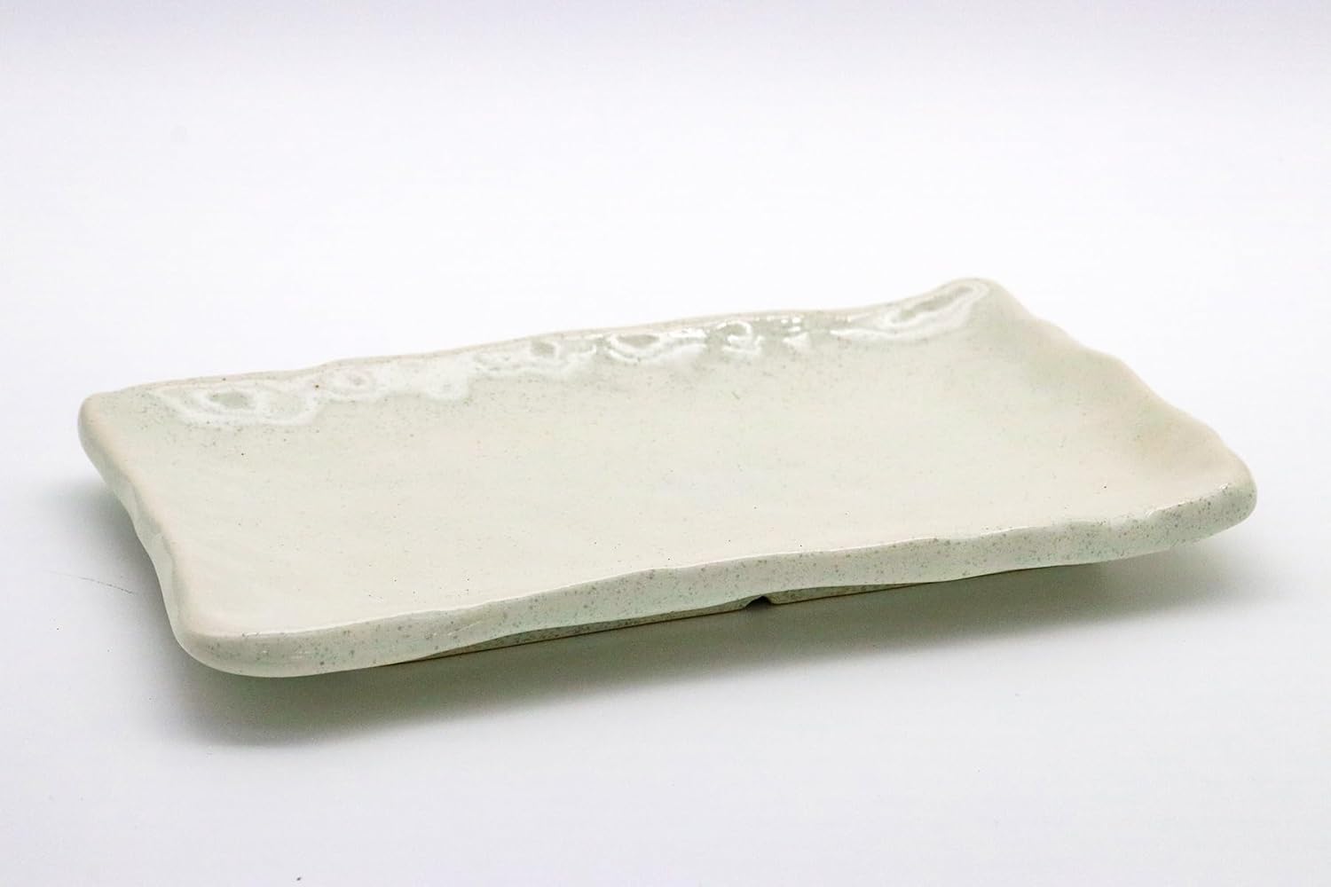 Mino Ware Japanese Cafe Series Small Flower Chirashi Mizukirihama [Pottery Dish] Indigo Snow 1 Piece (Size: H 0.8 x W 8.7 x D 5.1 inches (2 x 22 x 13 cm)