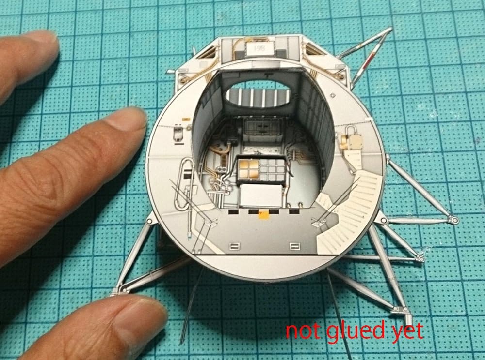 Amazon.co.jp: 3D 組み立て模型 ペーパークラフト 宇宙機 (アポロ13号