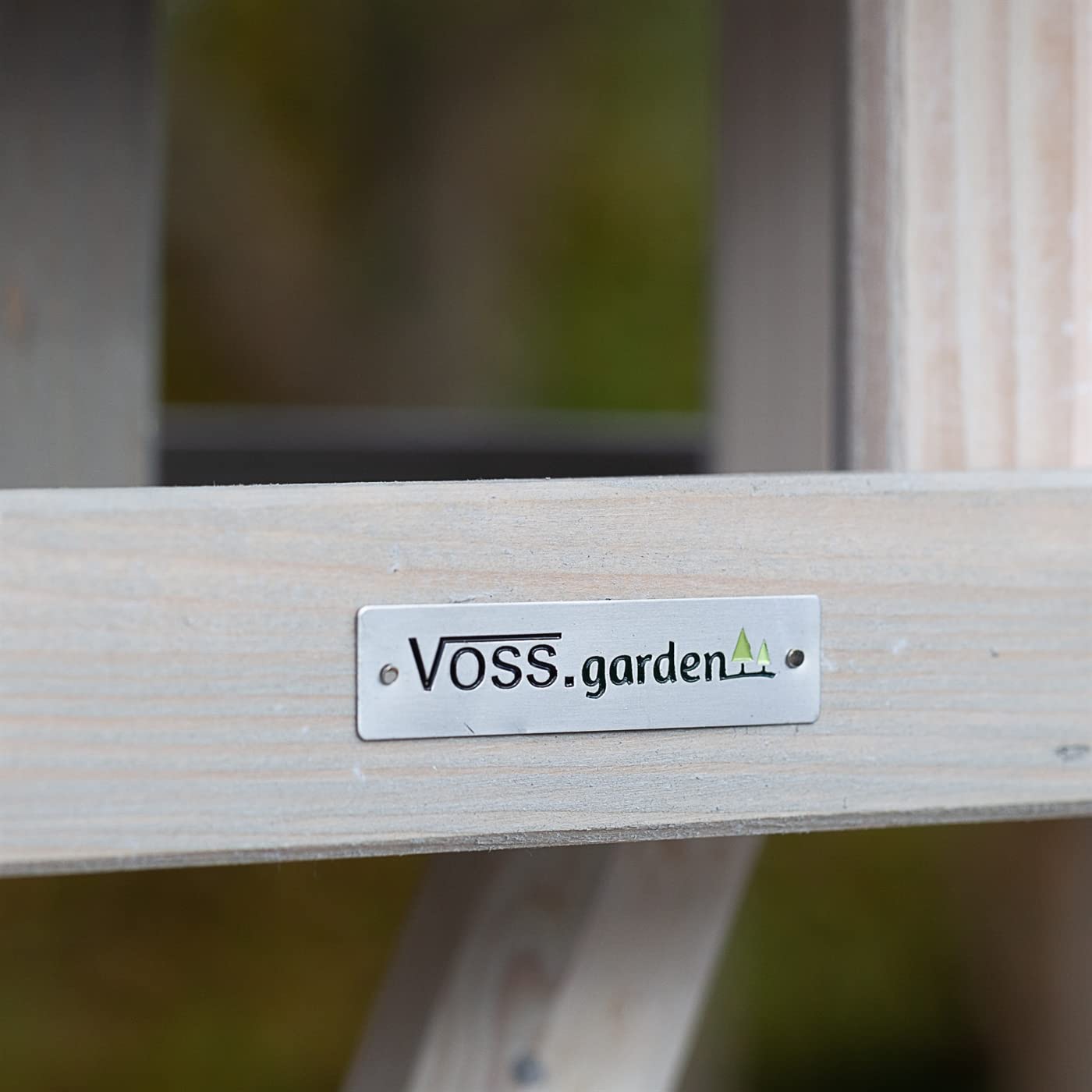 VOSS.garden "Valbo hochwertiges Vogelhaus weiß Inklusive Kreuzstandfuß mit Futter-Schornstein, Vogel-Futterhaus Vogelhäuschen Vogelfutterstation Vogelvilla, Bausatz