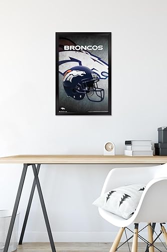 Miniatura 9 de Trends International NFL Denver Broncos - Póster de pared con casco 16, 22.375 x 34 pulgadas, versión sin marco