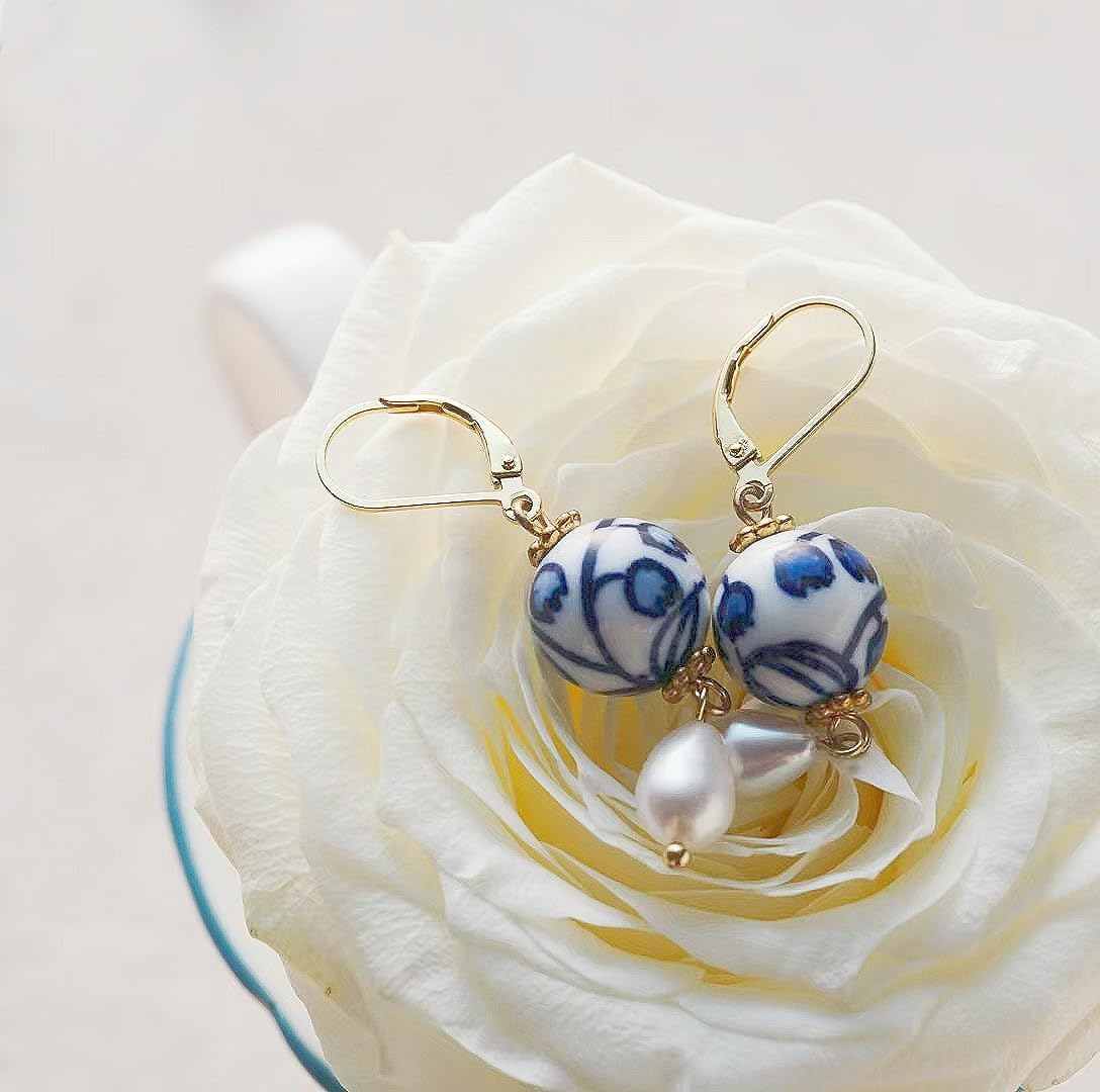 Hand-Painted Blue and White Porcelain Earrings – Freshwater Pearl Drop, 925 Sterling Silver, Vintage Lily of the Valley Design, Ideal for Mother’s Day & Birthdays - Image 3