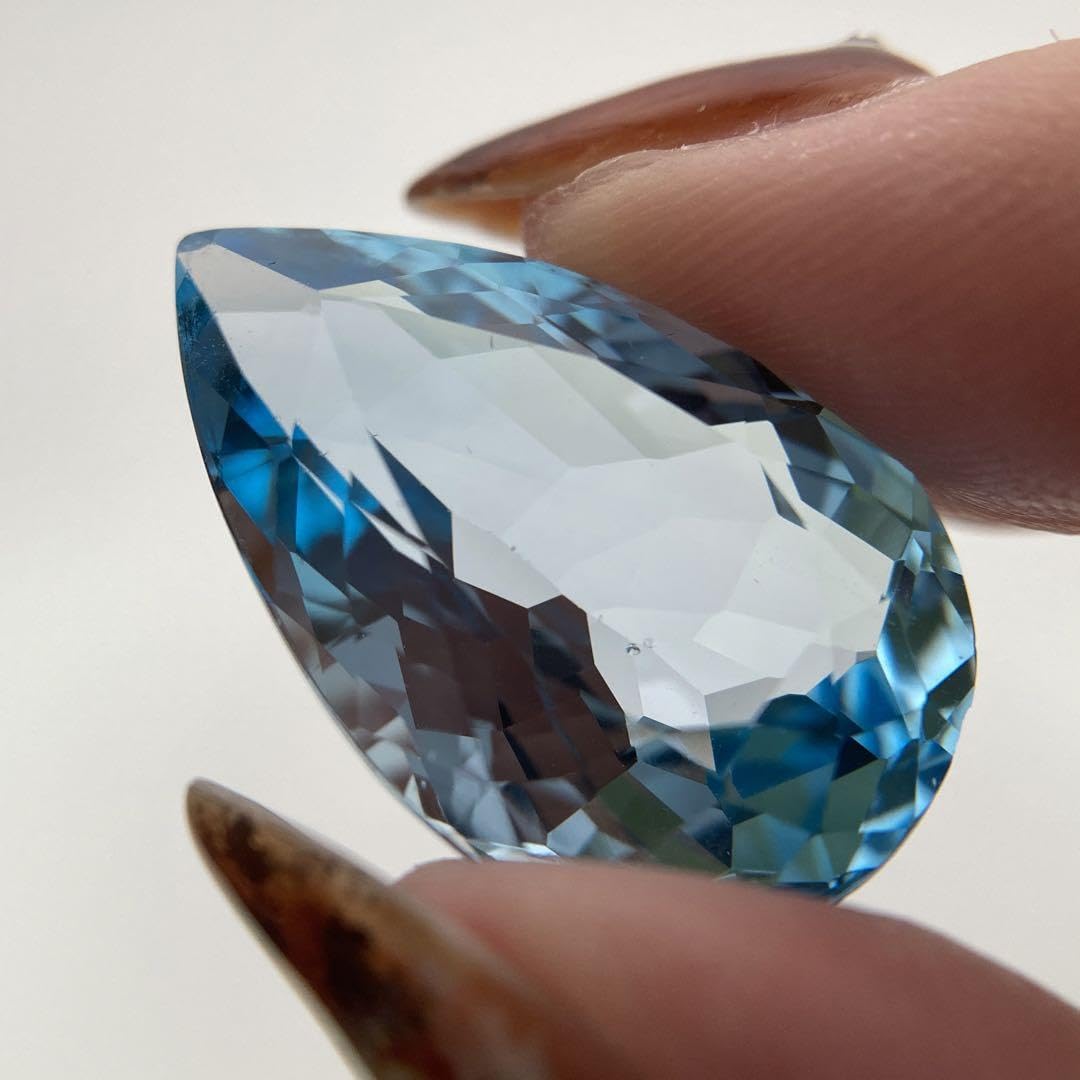 Amazon.co.jp: (230)ソ付 大粒 スカイブルートパーズ ルース 26.467ct 