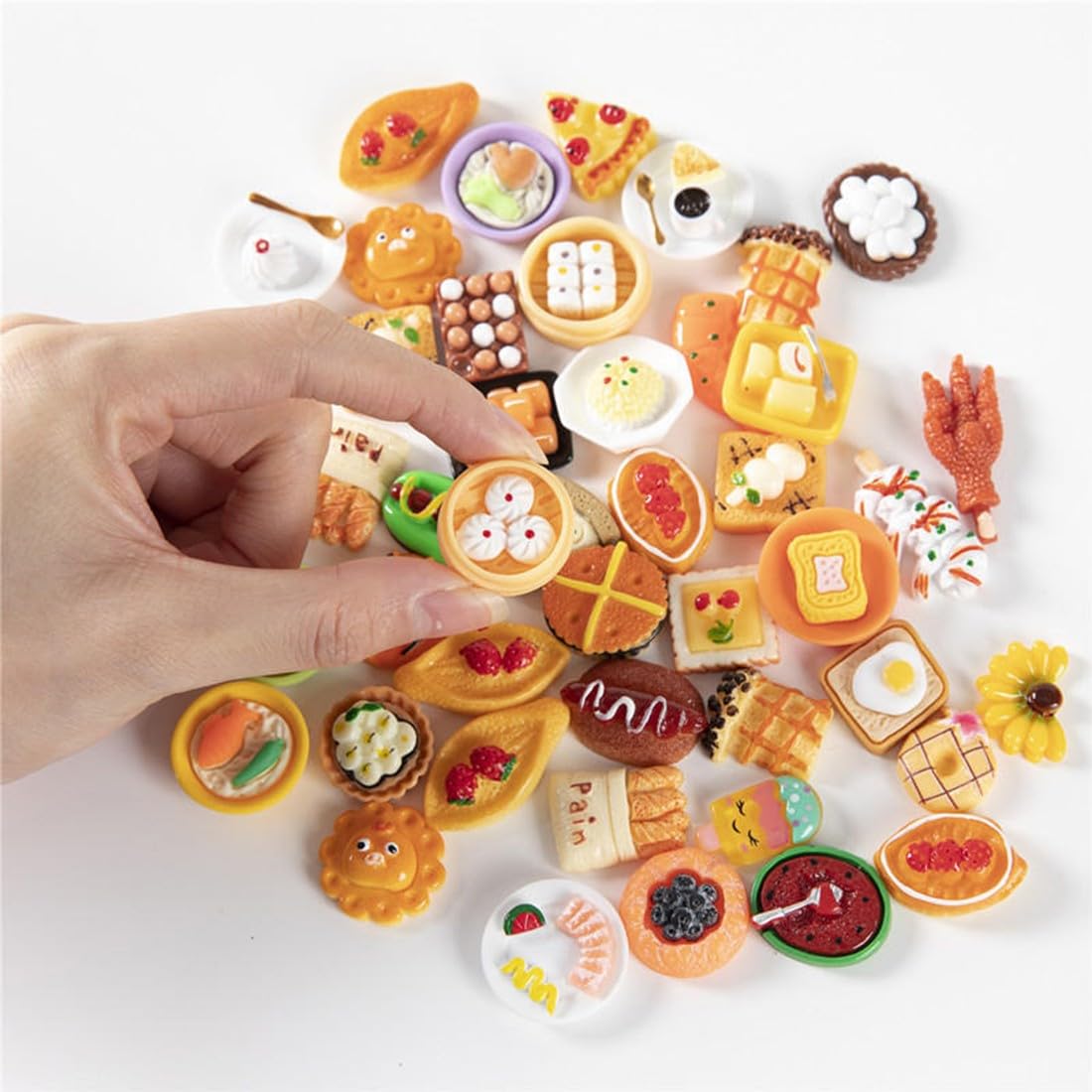 50 Piezas Comida y Bebida Miniatura, Accesorios para Casa de Muñecas, Set de Alimentos Miniatura, Mini Cocina, Accesorios para Muñecas Pequeñas, Vajilla de Juguete, Estilos Aleatorios