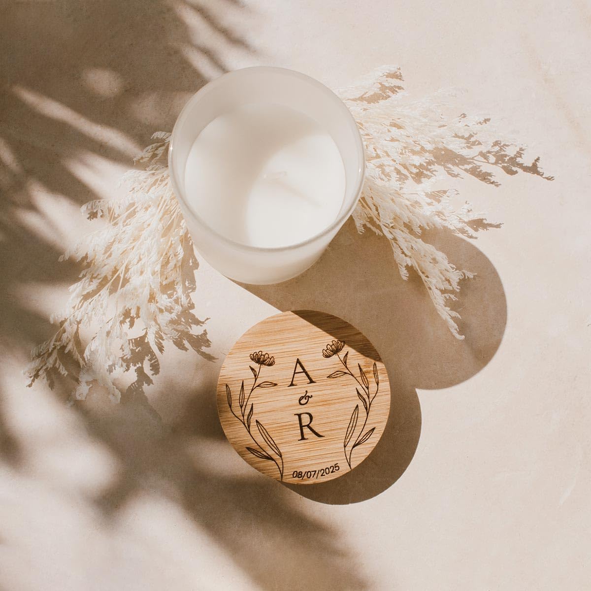 Vela Personalizada Boda Circular – Pack de 10 Velas Aromáticas con Tapa de Madera – Detalles para Invitados y Recuerdos de Boda Elegantes