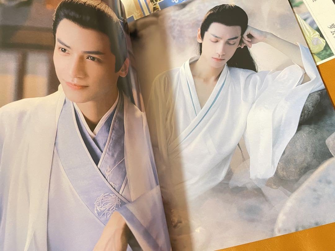 Amazon.co.jp: 訳あり長月燼明 羅雲熙 個人64P写真集A4サイズ : ホーム 