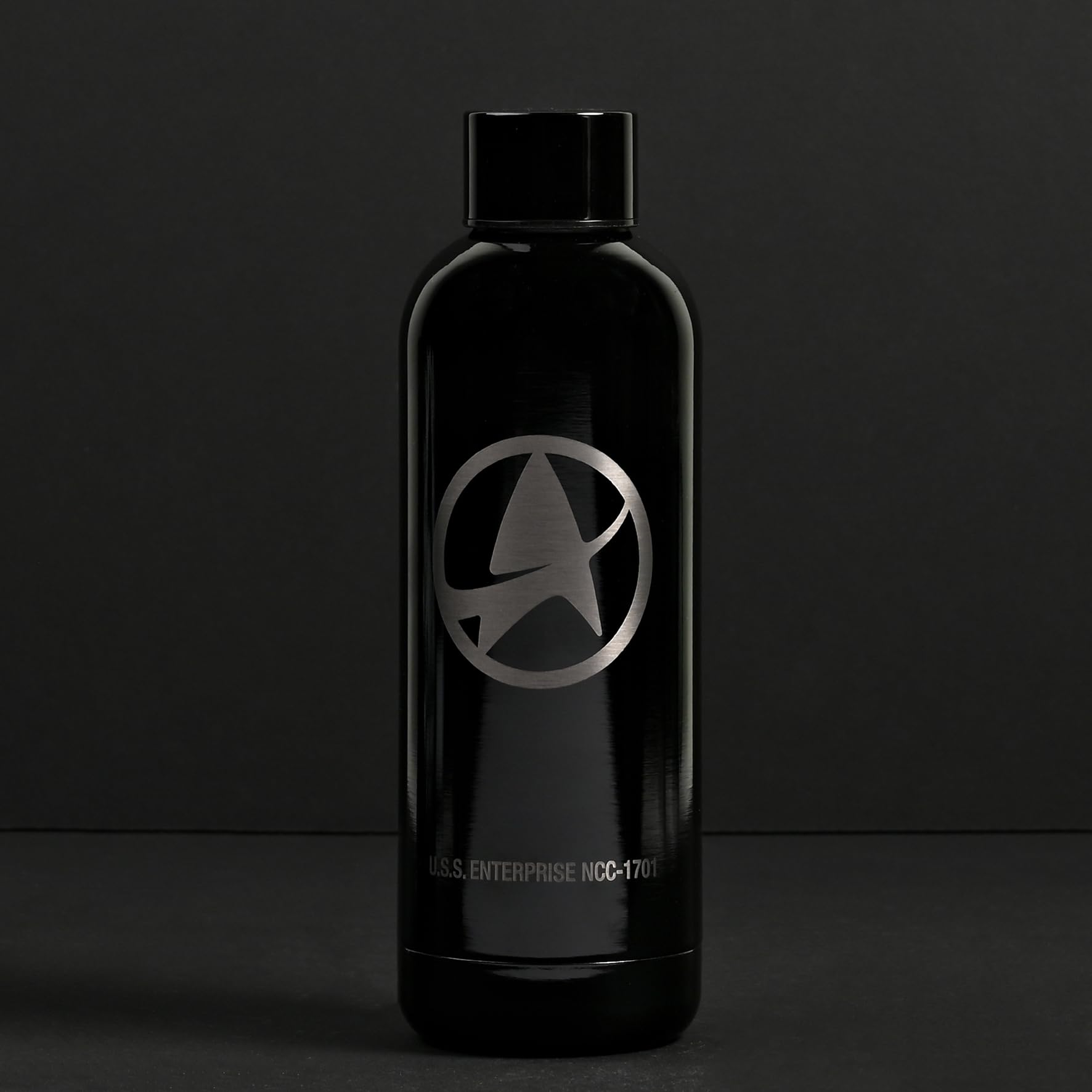 Star Trek U.S.S. Enterprise NCC-1701 Bouteille d'eau (500 ml) | Bouteille isotherme à double paroi en acier inoxydable anti-fuite | Produit officiel Star Trek pour les fans et les collectionneurs