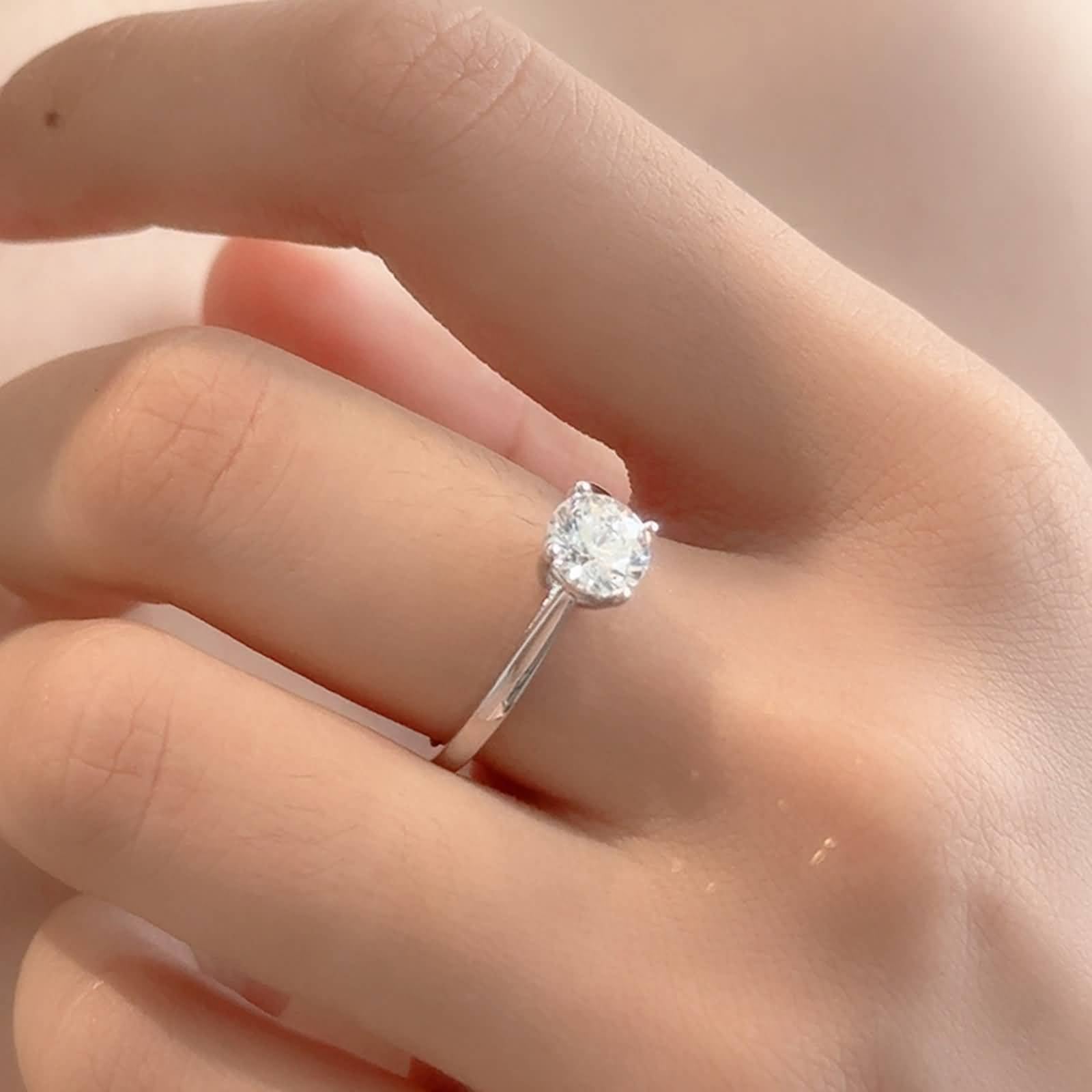 Anillo de oro auténtico para mujer, anillo de boda de oro blanco con moissanite de 0,5 ct, anillo de compromiso solitario para mujeres