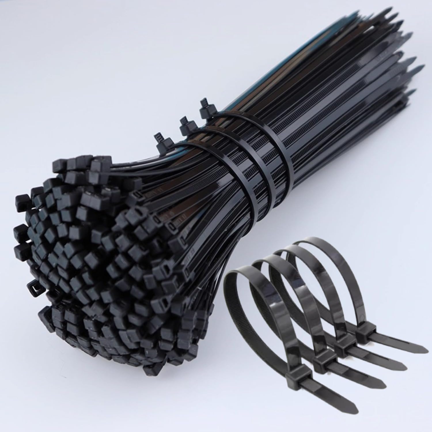 100Pcs Nylon Cable Ties Adjustable Self-locking Cord Ties Straps Fastening Loop Reusable Plastic Wire Ties For Home Office ﻿ (Black 150mm)