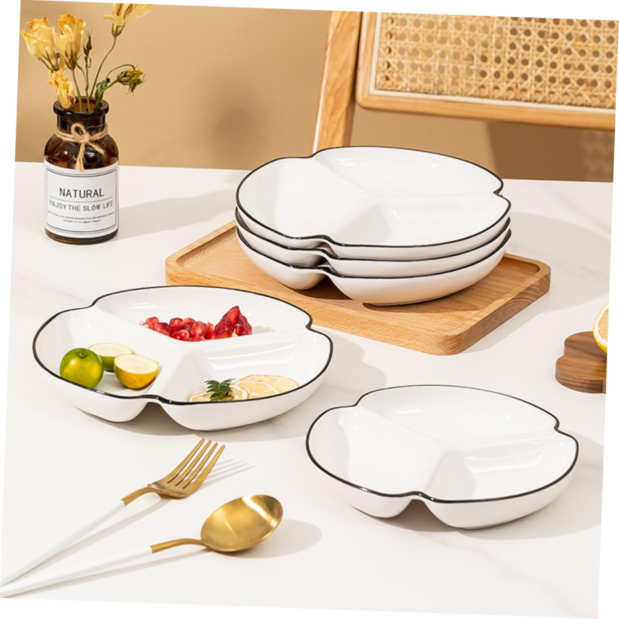 Homoyoyo Piatto in Ceramica Bianco 3 Scomparti per Controllo Porzioni e Facile Pulizia, per Aperitivi e Insalate Durante Feste e Ristoranti