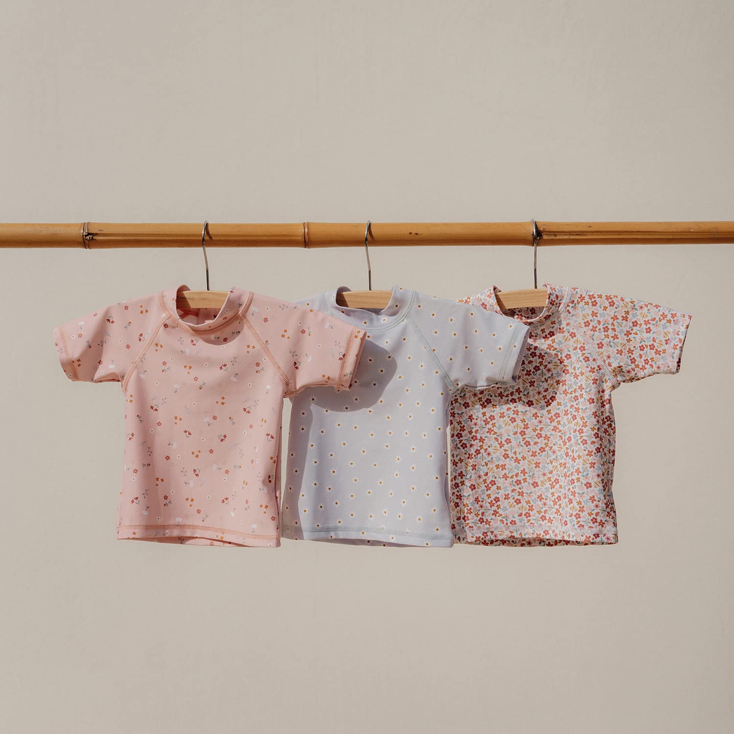 Little Dutch Schwimmshirt Badeshirt Kurzarm Kleinkind Mädchen rosa (Gr. 86/92) - Little pink Flowers