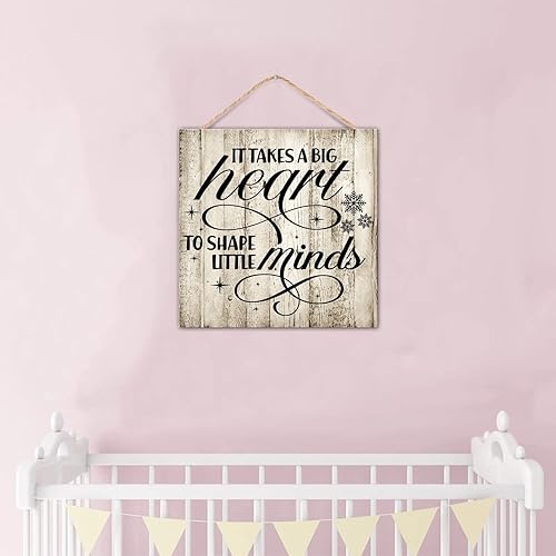 Miniatura 6 de CustonCares Letrero inspirador de decoración de pared para interiores, con texto en inglés "It Takes A Big Heart to Shape Little Minds", decoración