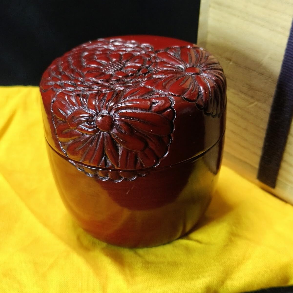 作家モノの手彫りのトレー 茶道具 棗 鎌倉彫 木製漆器 作家物 在銘 手彫り