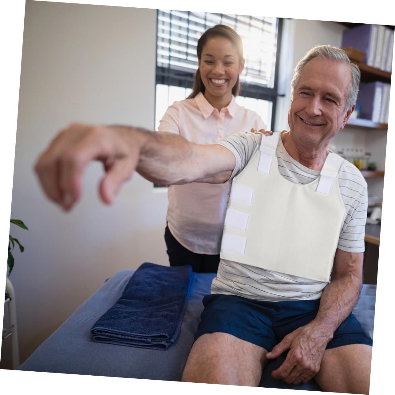 Chest Support Brace Rib Belt for Breathable Rib Binder Postoperative Relief and Compression Support for Men and Women