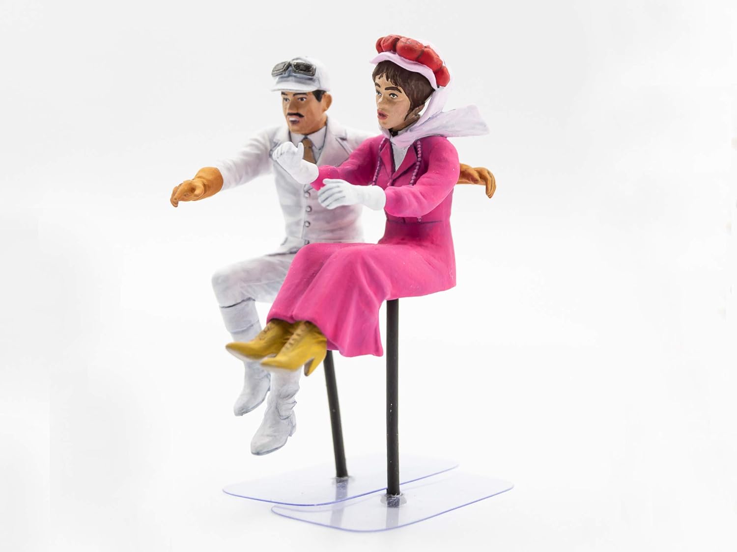 ICM 24014 Plastic Figures Model Kit American Sport Car Drivers (1910s) (1 Male, 1 Female Figures) - Scale 1:24