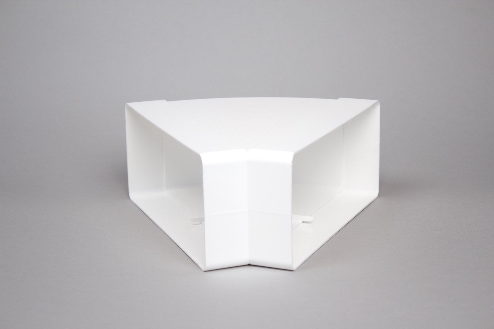 NaplesUK 220mm x 90mm Megaduct Flat Channel Ducting 45º Horizontal Bend - White Plastic