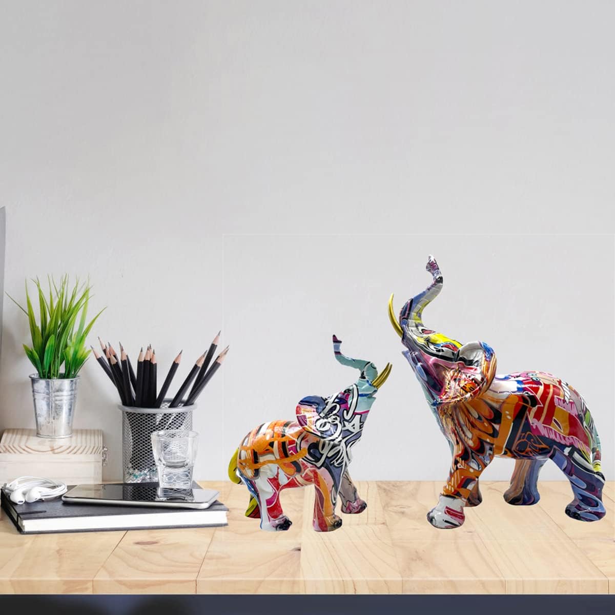 Colorful Elephant Statue Sculpture Frgurine Gift for Home Office Living Room Desktop Decoration Garden Figurines Outdoor Decor Frgurines (Small)
