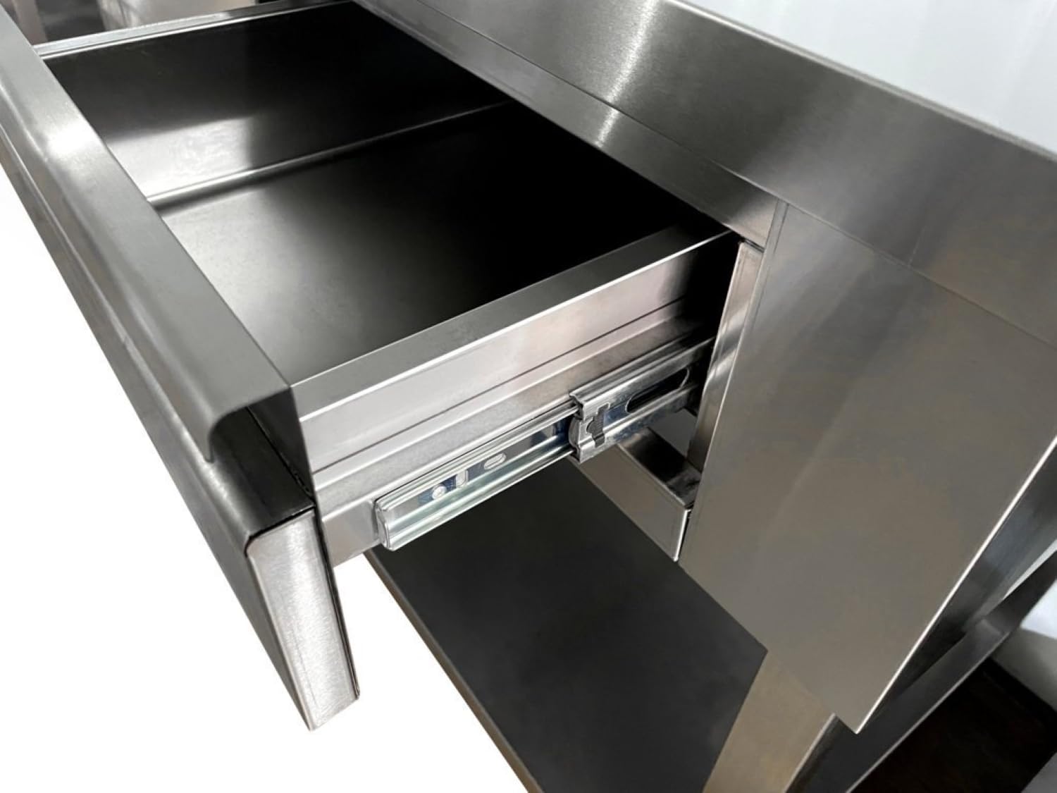 Ristoattrezzature - Tavolo in acciaio inox armadiato 160x70x85h cm con 2 porte scorrevoli e 3 cassetti sx - VS - Uso Professionale