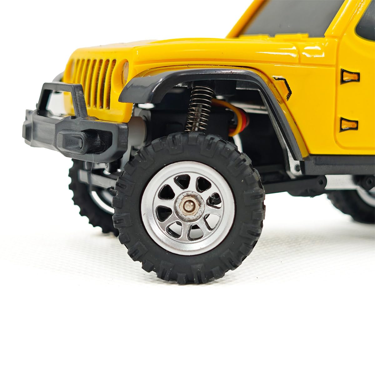 RC Rock Crawler, scala 1/36 4x4 RC Truck Off Road Car, 2.4G 4WD Full Proporzionale All Terrain Climbing Off-Road Vehicle con luci LED realistiche, lunga durata della batteria (RTR/giallo)