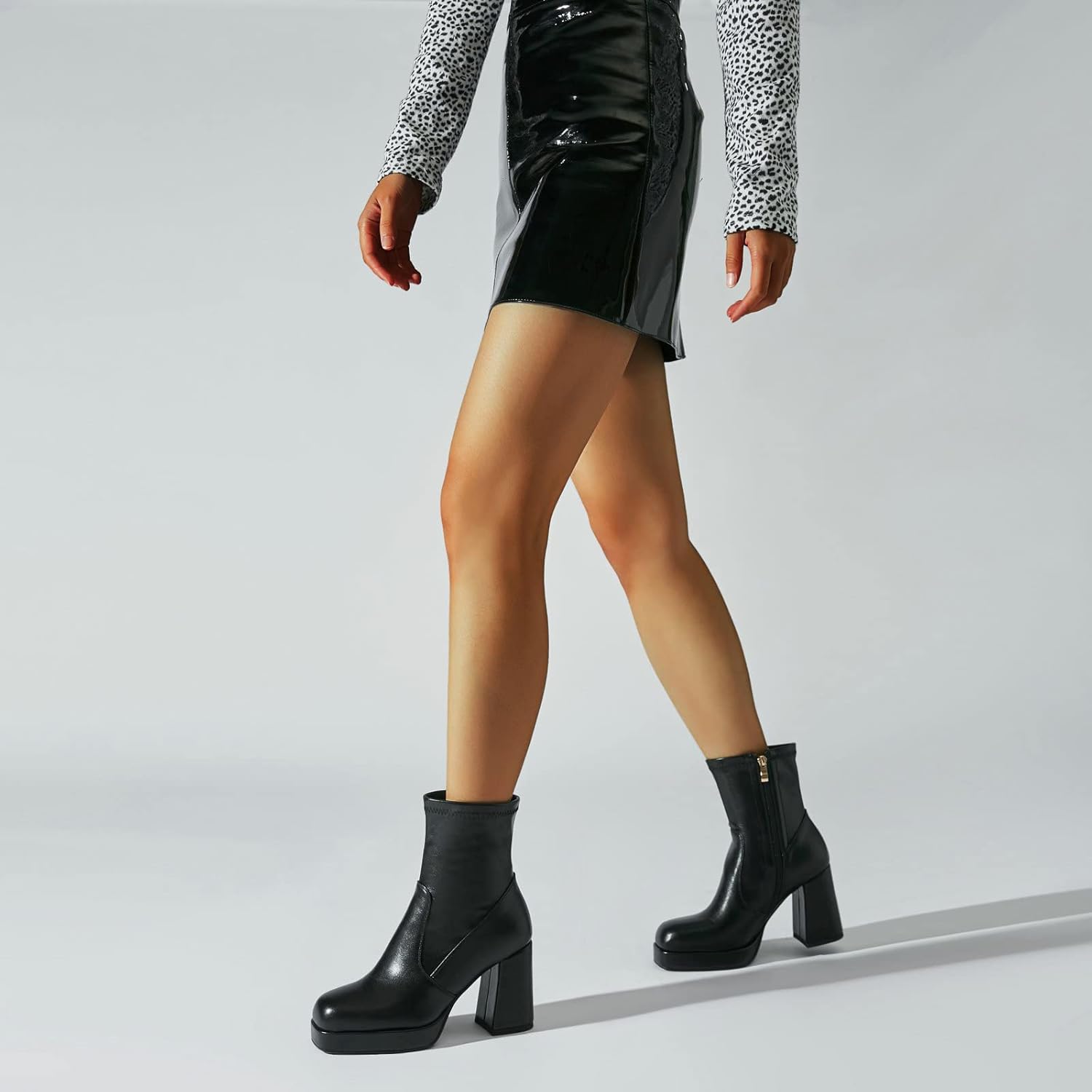 Agodor Women's Square Toe Block Heel Boots Chunky High Heel Side Zipper Ankle Boots
