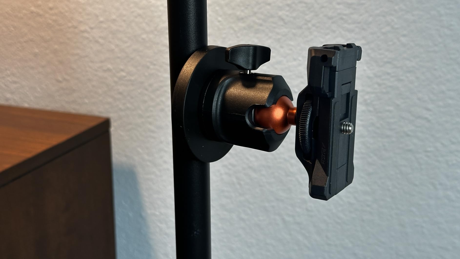 Good magnet and ball head