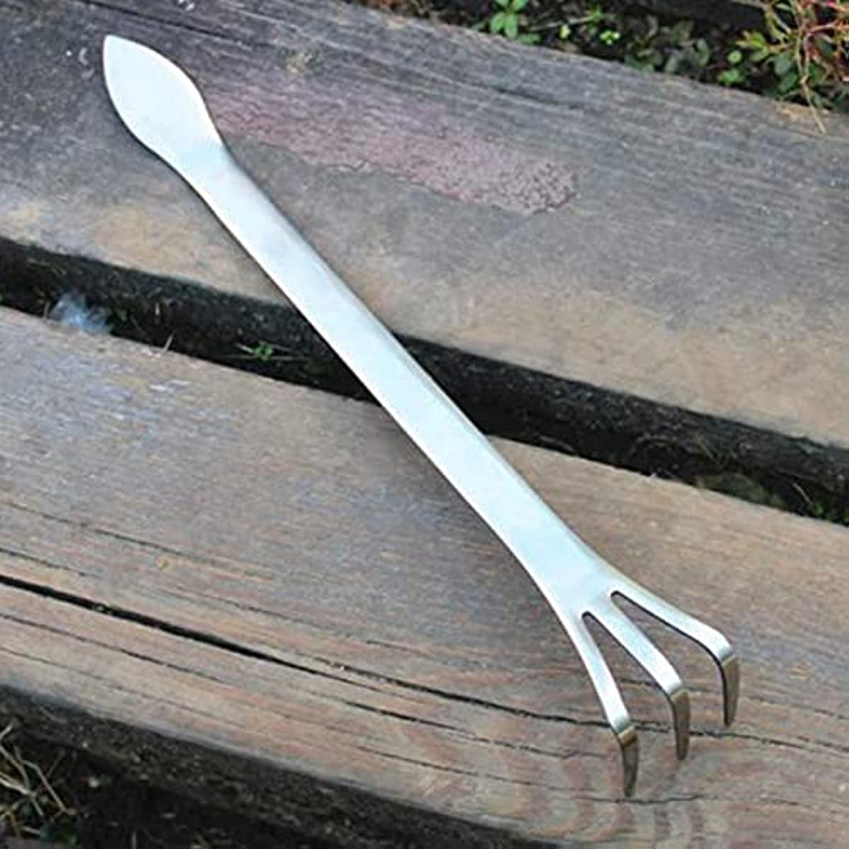 Rastrello Fiskars 3 Denti in Acciaio Inox per Giardinaggio | Guru Garden