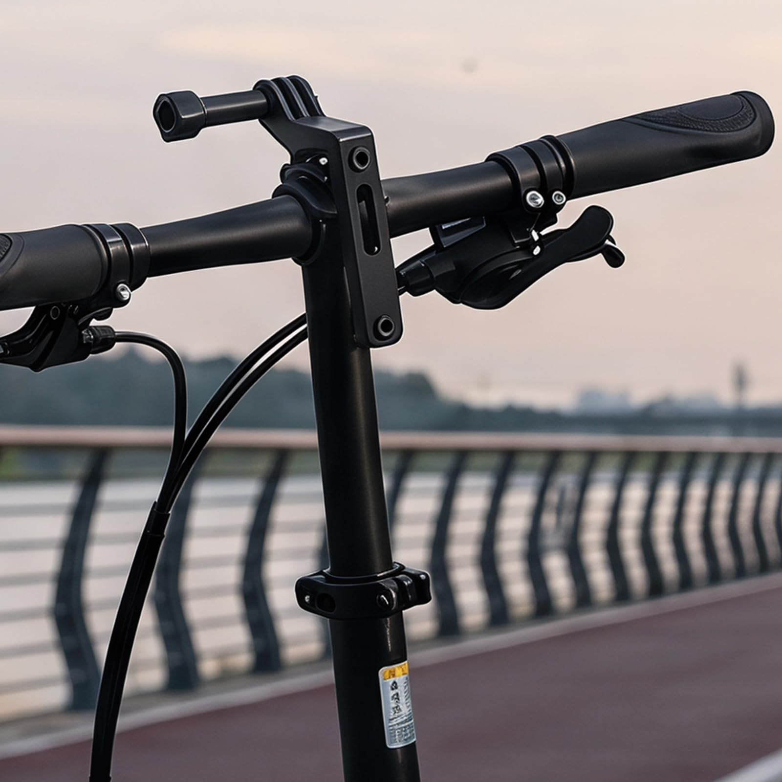 Portabottiglie integrato Portabottiglie per bici leggero Supporto | EcoGleam Portabottiglie Integrato in Lega di Alluminio Supporto Leggero per Porta Borraccia da Bici Antiscivolo B 3 Pezzi