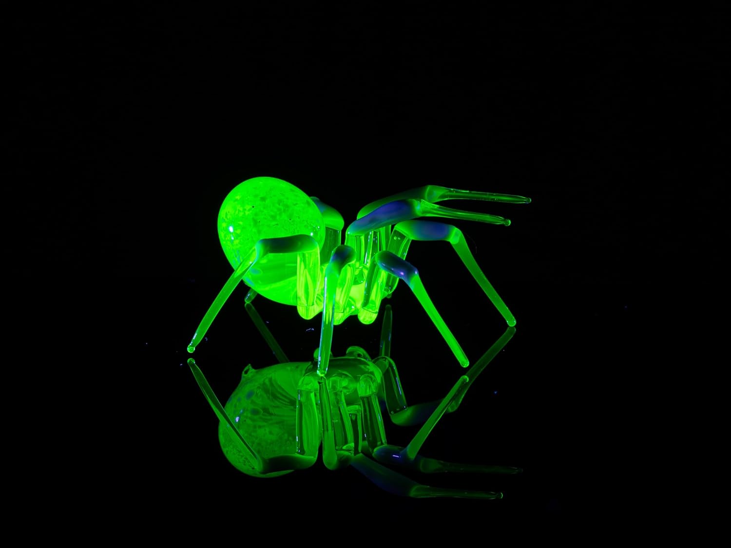Uranium Glass Spider Figurine Glowing Green Murano Art Spider Sculpture Handmade Insect UV Reactive Decor