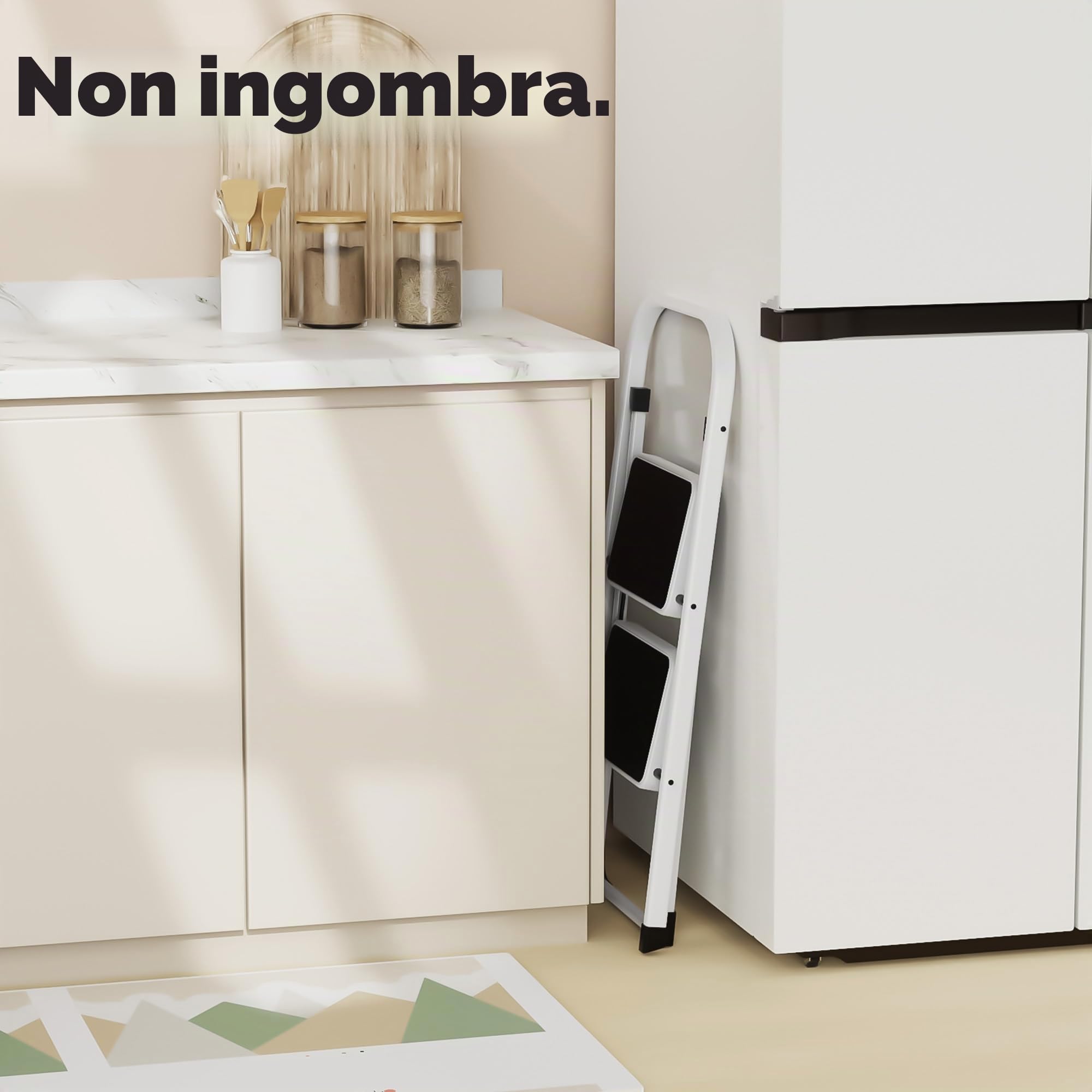 HBTower Scala 2 Gradini Pieghevole – Scaletta in Acciaio Lega, Gradini Antiscivolo, Spessore da Chiusa 4,5 cm, Portata 150 kg, Nessun Montaggio – Per Cucina, Garage e Ufficio