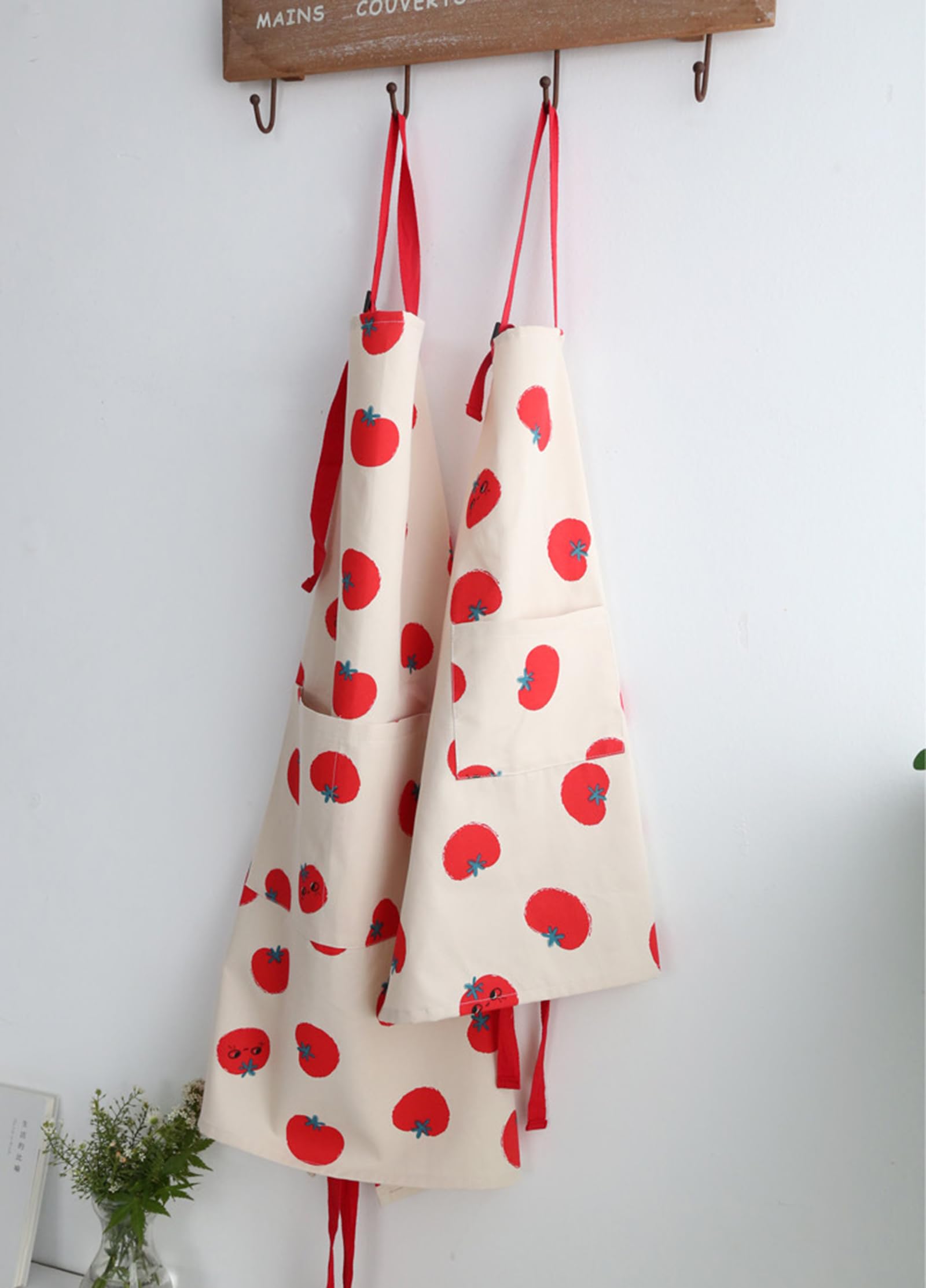 Tabliers Assortis Pour Enfants Et Adultes — Jolis Tabliers De Cuisine Maman Et Moi à Motif Tomates, RéGlables Et Avec Poche