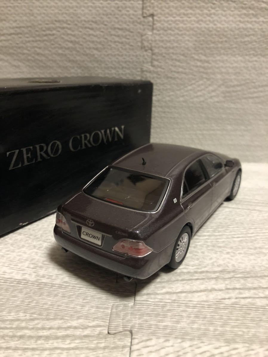 非売品　トヨタ　ゼロクラウン　カラーサンプル クオーツグレーパールマイカ Amazon | 1/30 ミニカー クラウン CROWN ゼロクラウン 後期 カラー