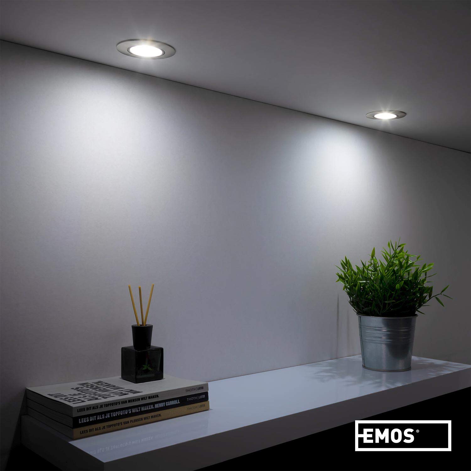 EMOS Spot LED Encastrable 230V, 5W / 450lm, 50° Orientable, Plafonnier LED encastré, blanc froid 6500K, Lot de 12 Spots de plafond pour l'intérieur, extra plat, ronde, Couleur argent brossé