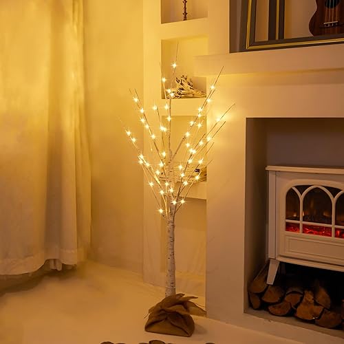 Miniatura 3 de HOLILLUMA Árbol de Navidad iluminado, árbol de Navidad de 56 LED de 4 pies con decoración de arpillera, blanco cálido, IP44 impermeable, fuente de