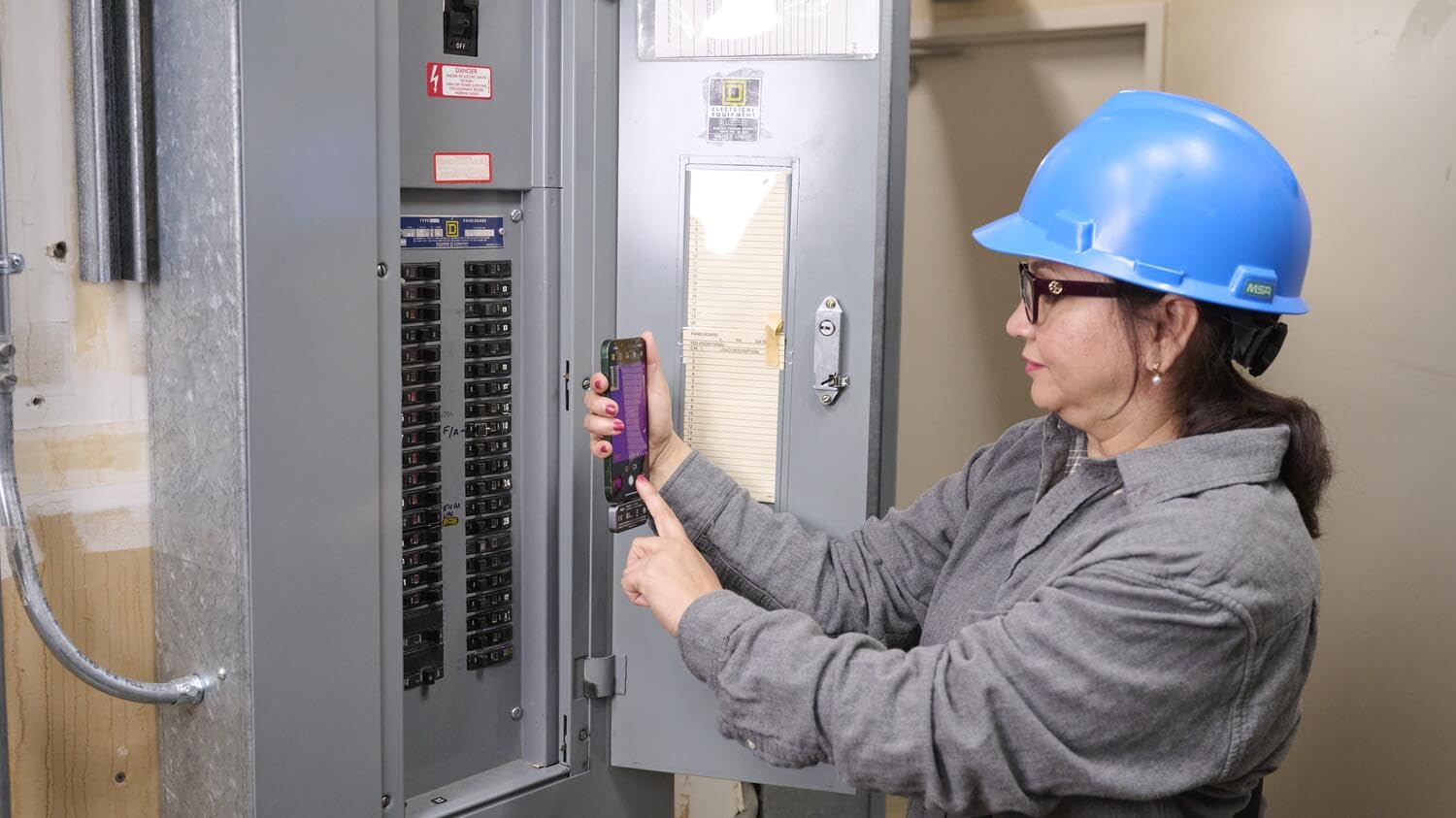 Fluke TC01C 25Hz - Mobilna kamera termowizyjna iSee dla smartfonów z systemem iOS typu C, zakres temperatur do 1200 stopni Fahrenheita