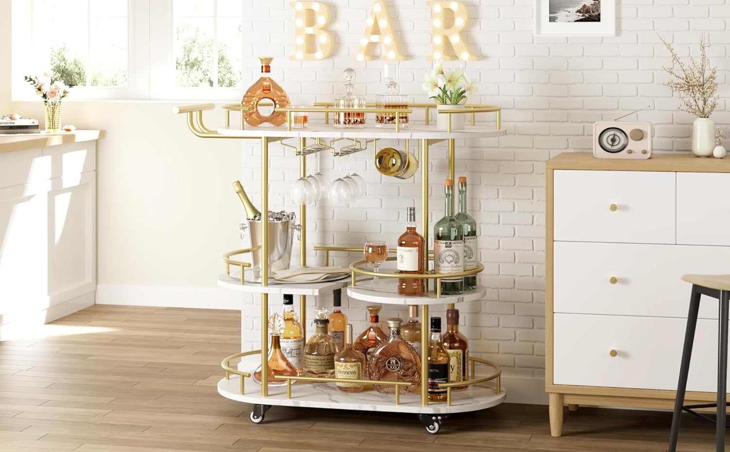 Litake Carro de servicio dorado con ruedas – Carro de cocina estrecho con marco de metal y estante de madera, carrito de cocina, comedor, bar