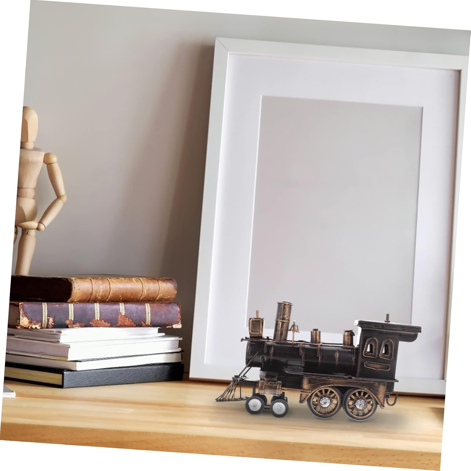 1pc Locomotive Sculpture Vintage Model Creative Desktop Accessory for Home Decor Photography Prop for Train Enthusiasts and Collectors