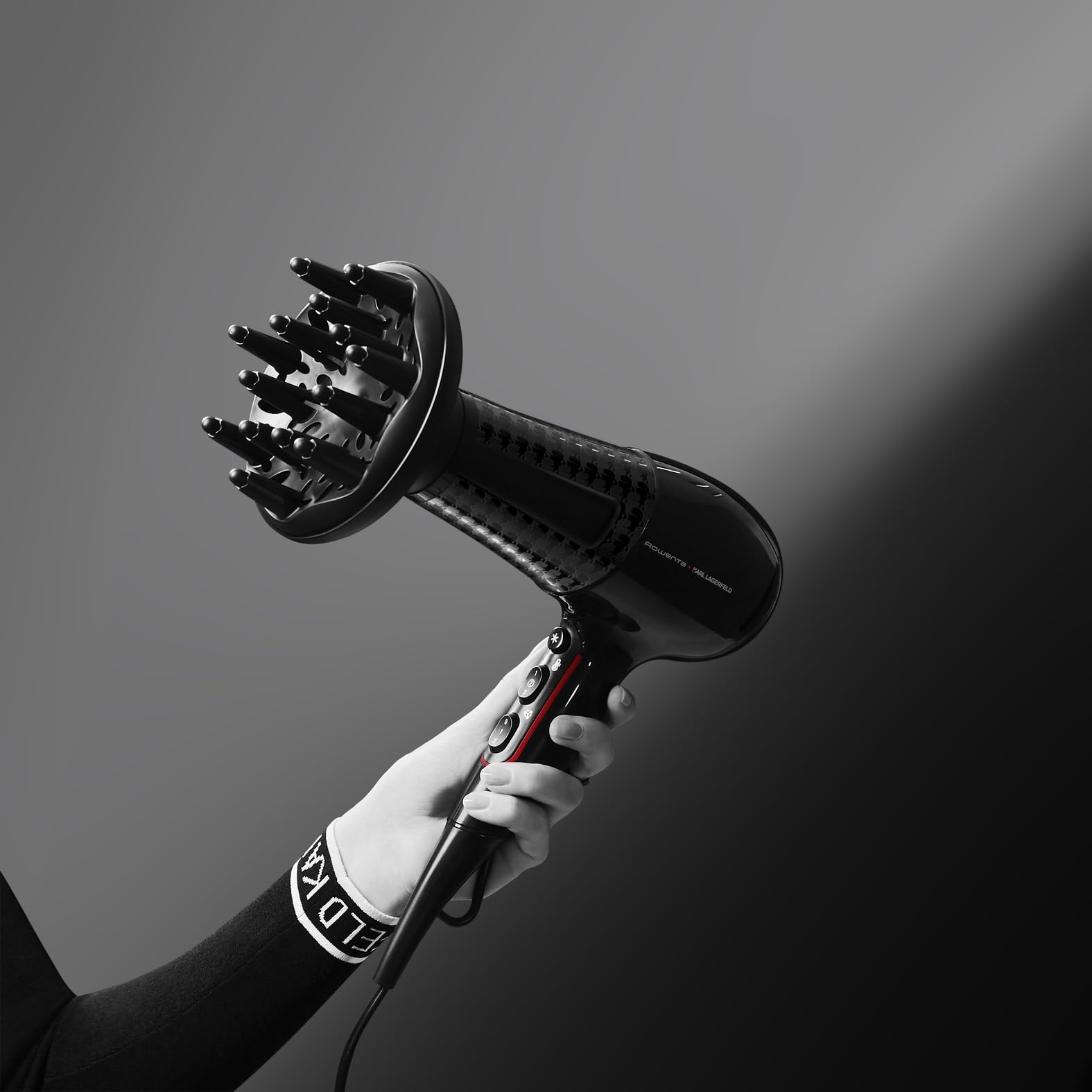 Rowenta x Karl Lagerfeld CV591L Powerline Asciugacapelli, 2300 W, Boost di Ioni, Impostazione Thermo Control per Proteggere i Capelli, 6 Impostazioni di Velocità/Temperatura