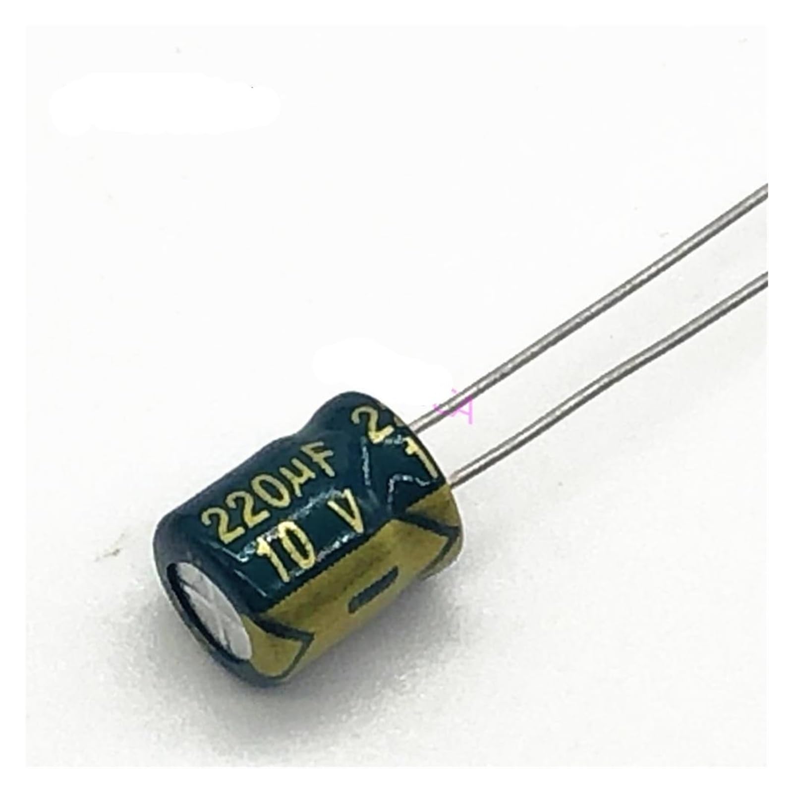 Condensateur électrolytique résistant pour réparer les pannes d'alimentation 220uF 10V 6x7mm
