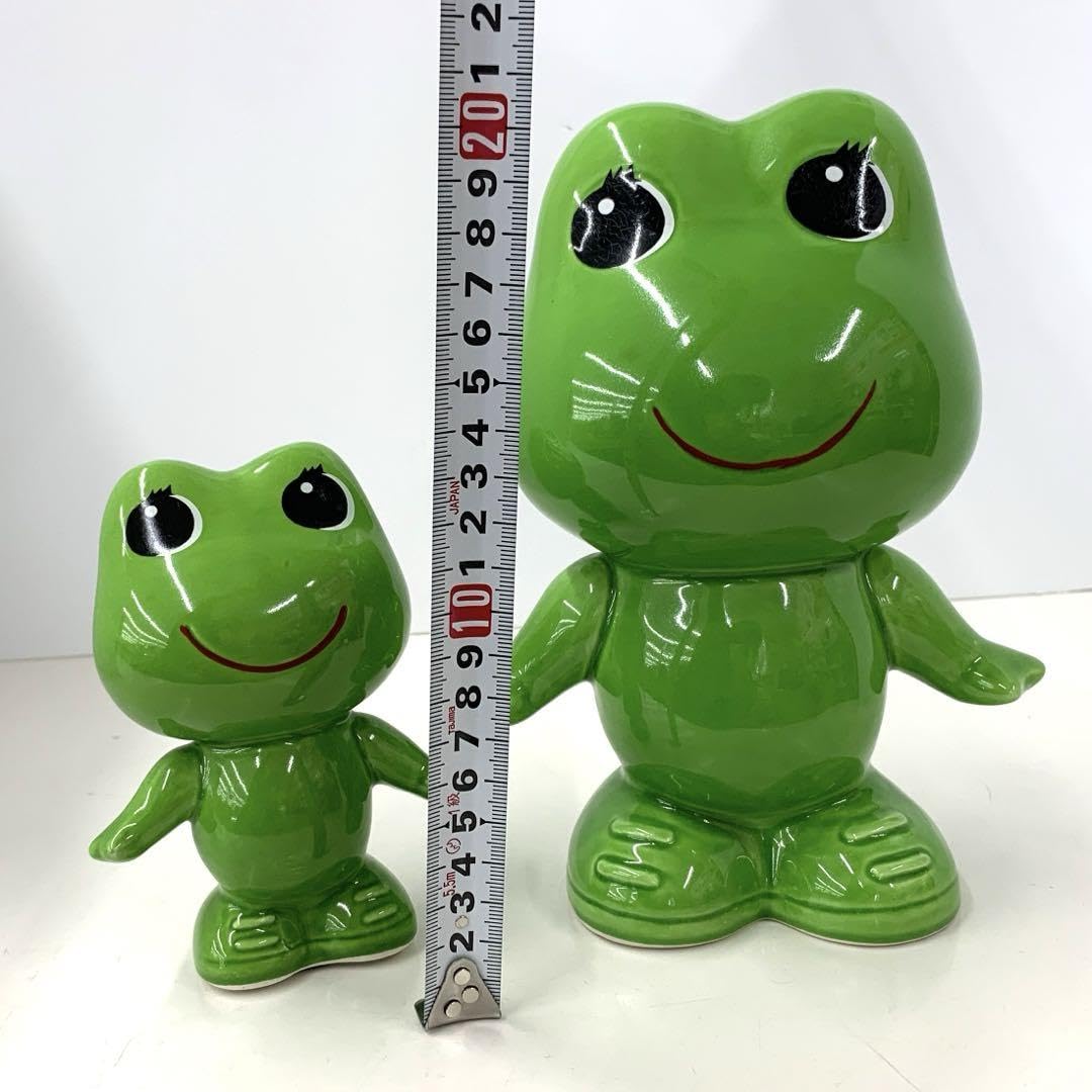 昭和レトロ　カエルちゃん　磁石付き　陶器製フィギュア　希少品 13cmコーワ貯金箱カエル陶器ケロちゃん置き物コロちゃんソフビ