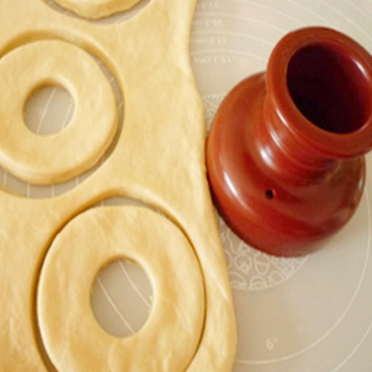 Kichvoe Brown PP Donut Mold for Baking, Hollow Design, Easy