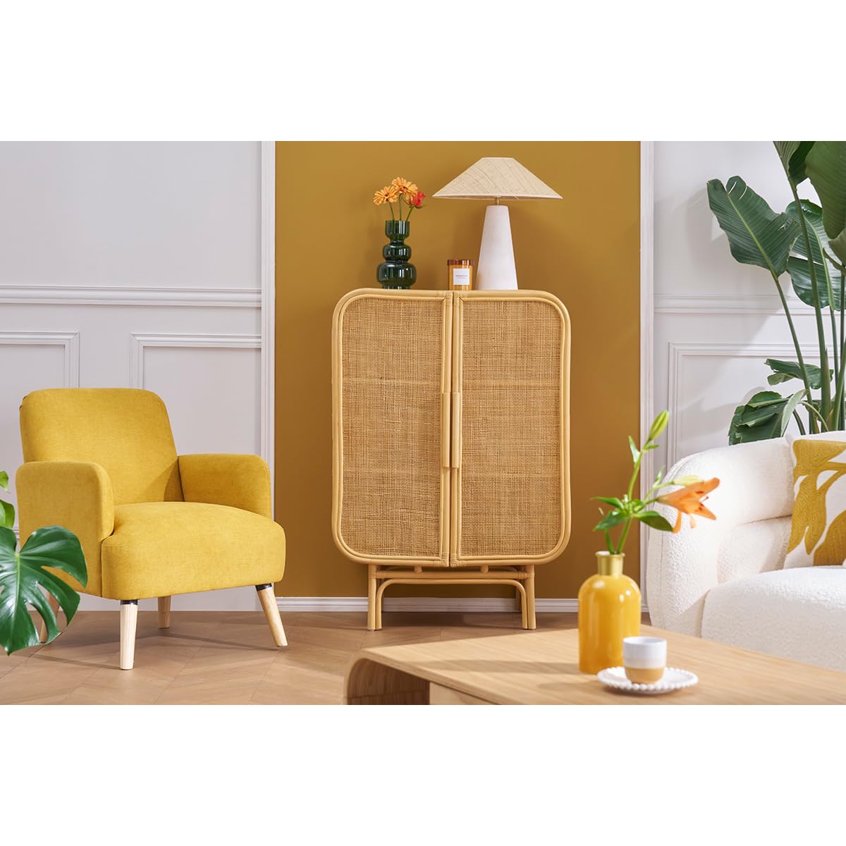 Miliboo Fauteuil scandinave en Tissu Effet Velours Jaune Moutarde et Bois Clair ISKO