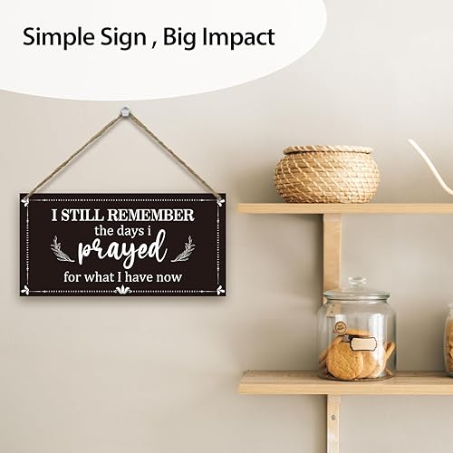 Miniatura 5 de Placa colgante de madera cristiana con texto en inglés "I Still Remember the days I Pray", letrero para colgar en la puerta de la pared del hogar (5