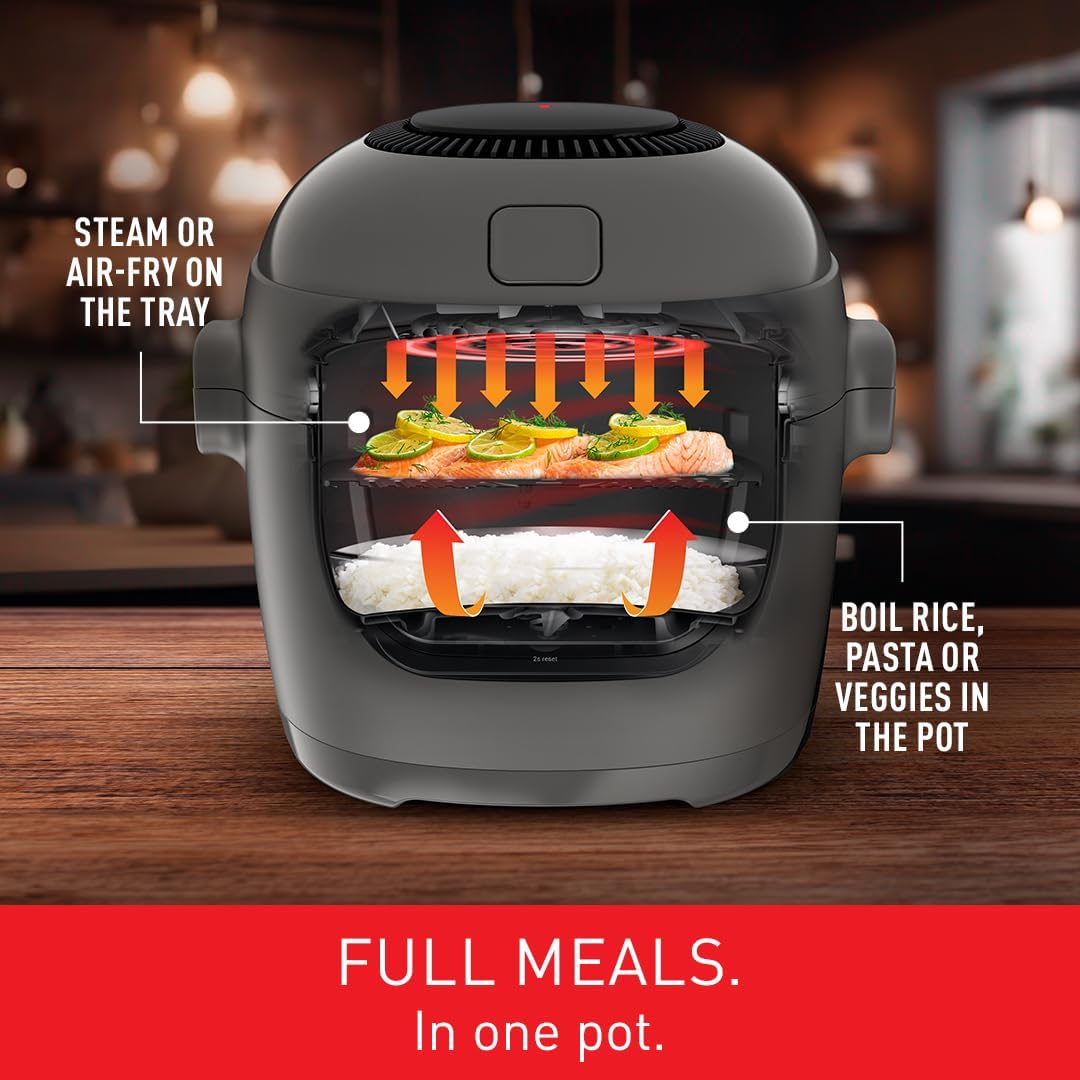 내부 view of the Tefal Multicook & Fry with the multi-layer cooking tray and cooking pot