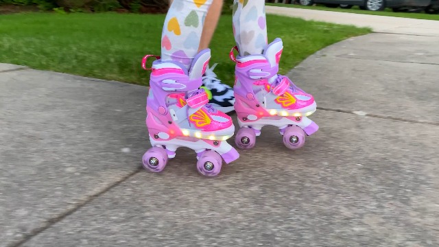 Amazon.com : Hozzen Girls Adjustable Light Up Skates for