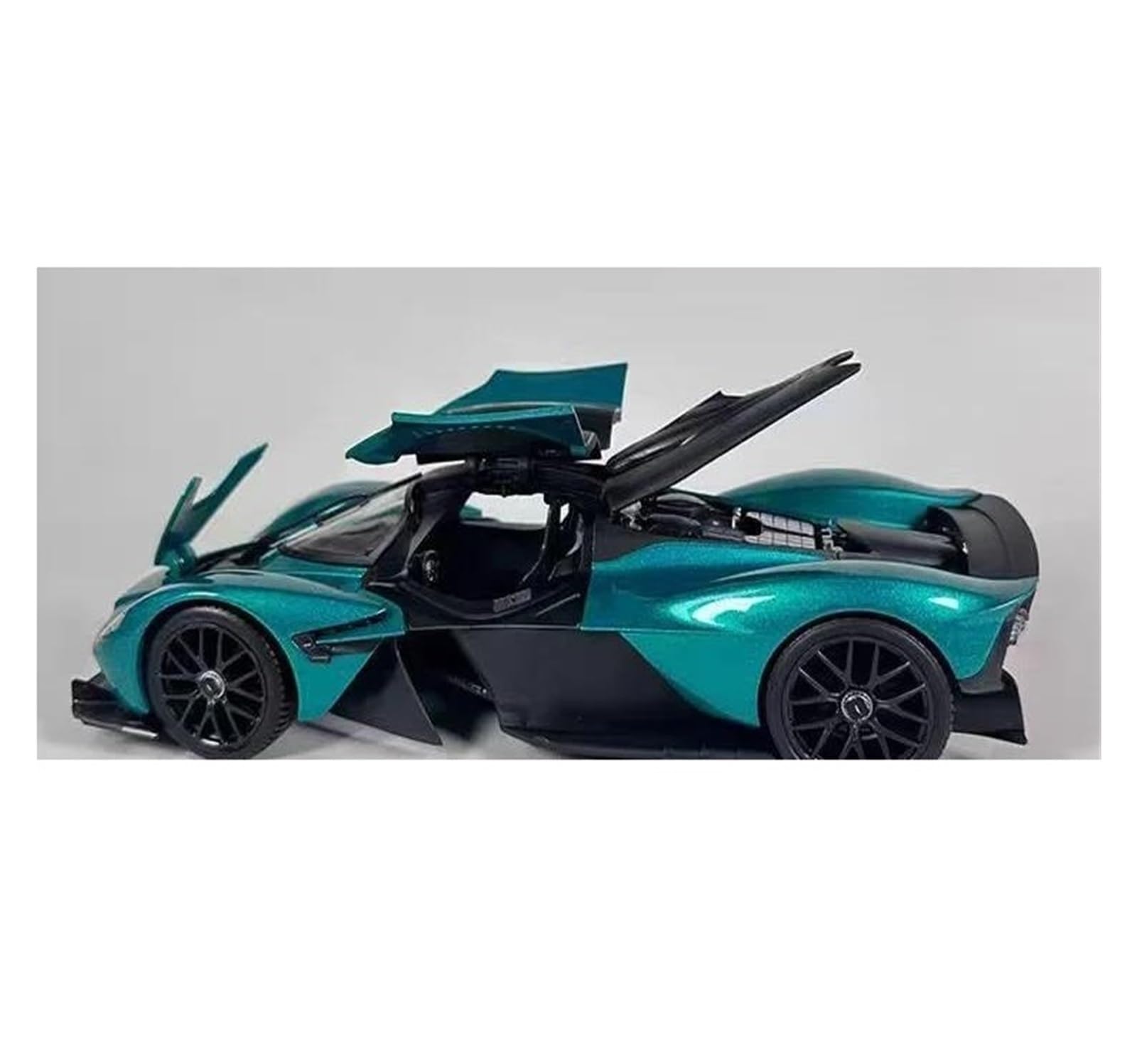 Amazon.co.jp: 1 18 アストンマーティン ヴァルキリー スポーツカー