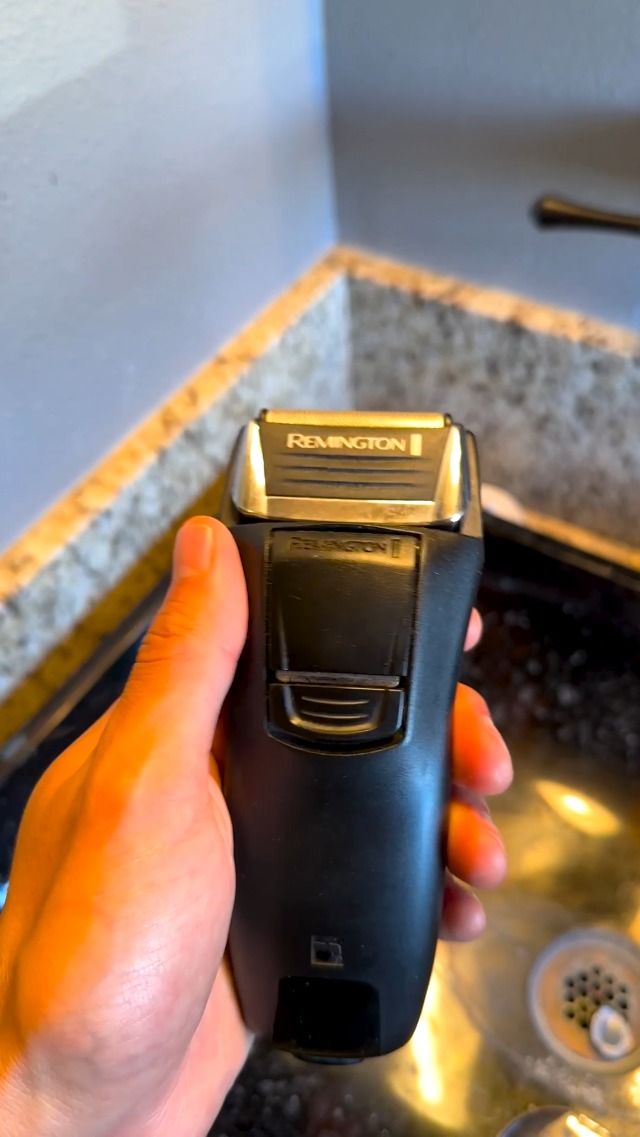 Watch Remington Foil Shaver Electric Razor ﹙Review after 3 years﹚ on ...