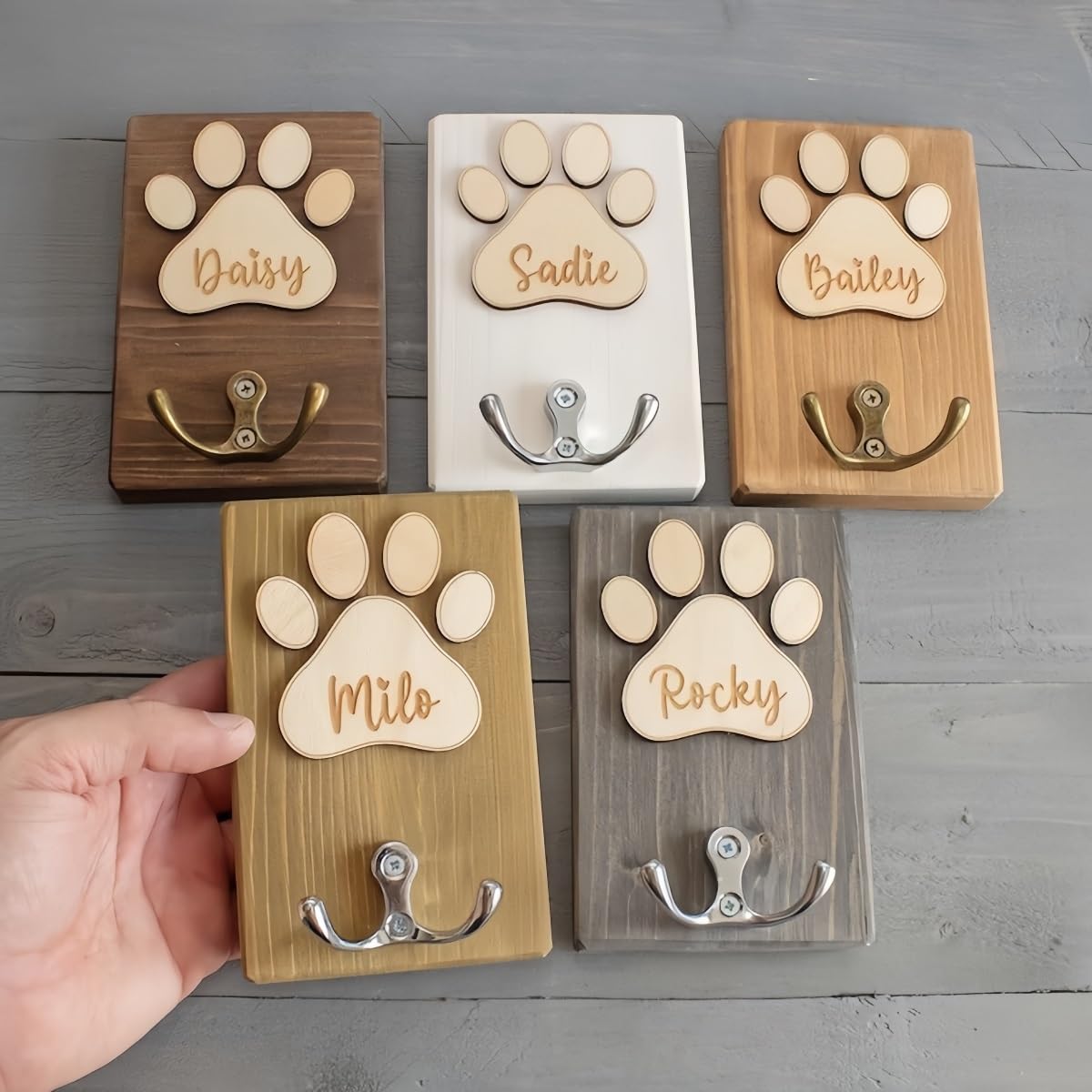 Custom Dog Lead Holder, ﻿Personalized Wooden Paw Print Hook with Engraved Pet Name, Hooks Leash and Key Holder, Farmhouse Pet Accessory Dog Decorative Signs and Plaques for Entryway