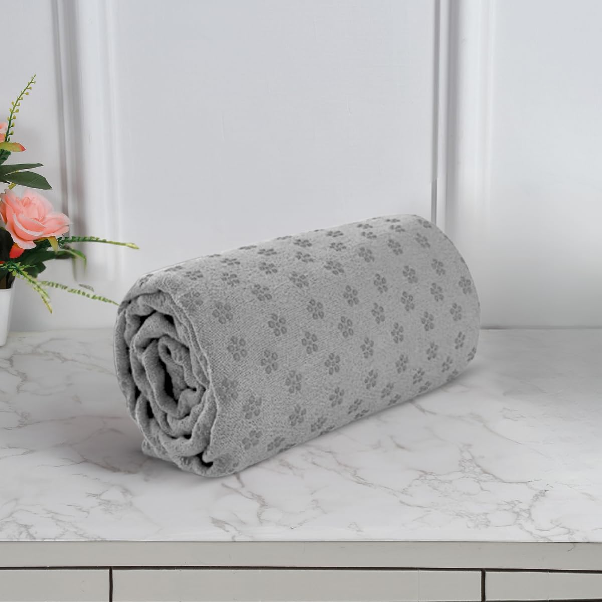 Black gold The Finer Touch Lightweight Yoga Mat Towel – Ultra-Absorbent Microfiber Antibacterial Quick-Dry with Carry Bag – Ideal for Hot Yoga Pilates & Fitness - Grey-image-31
