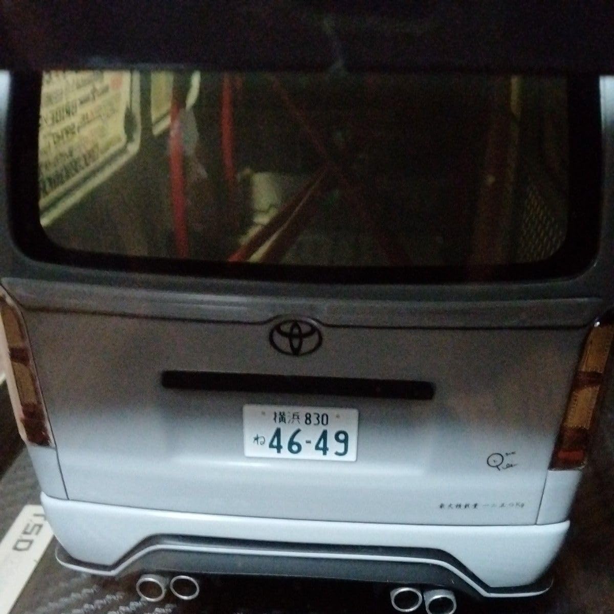 Amazon.co.jp: 1／18 トヨタ ハイエース T.S.D worksイグニッション