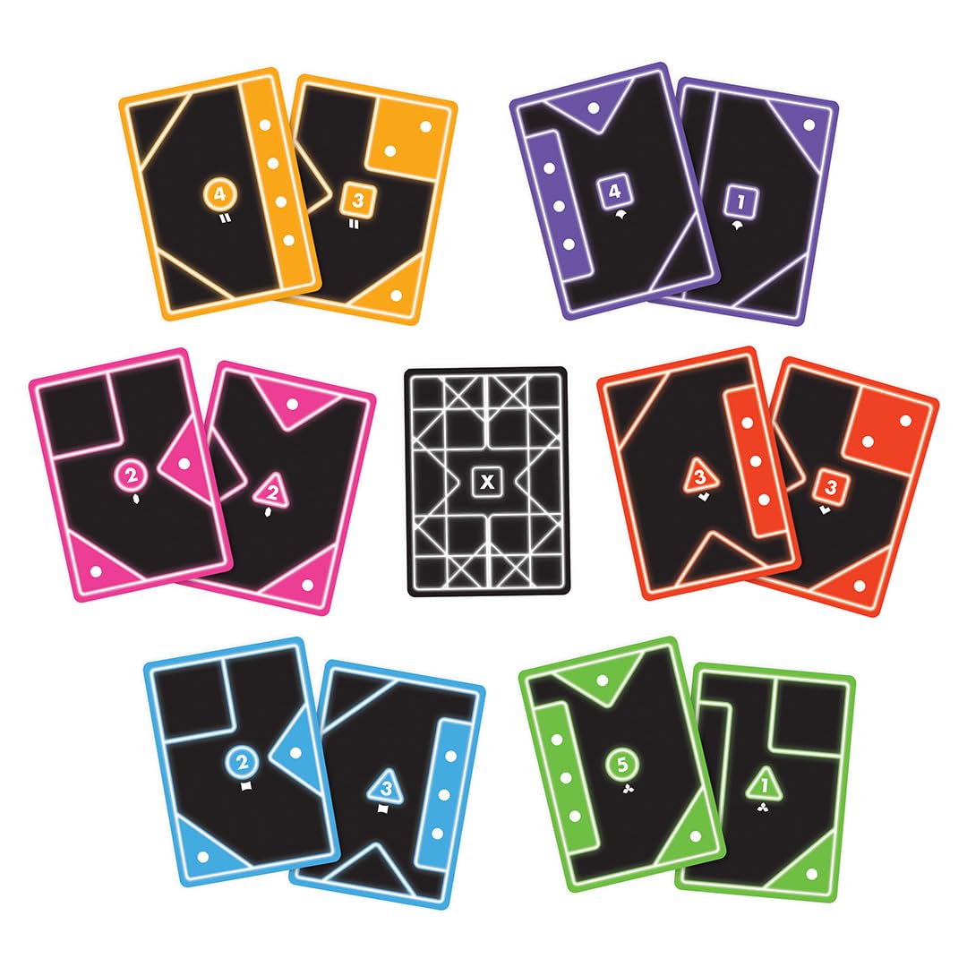 USAopoly | TACTA Multilingual | Strategiczna Gra Karciana, Obróć Przewróć Ustaw, Stale Rosnąca Plansza, Wielojęzyczne Zasady | 2 Do 8 Graczy | 20 Plus Minut